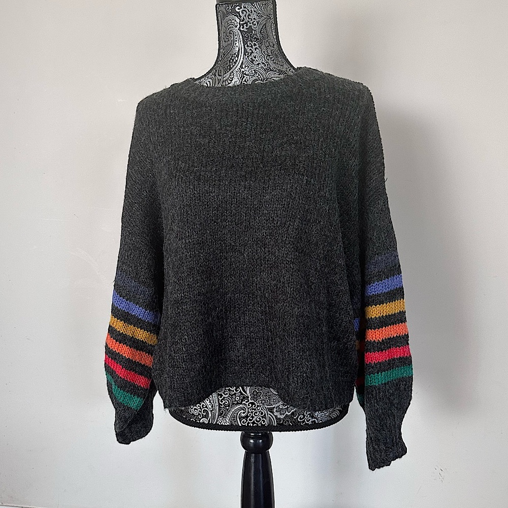 Newbury Kustom Women’s Pullover Sweater